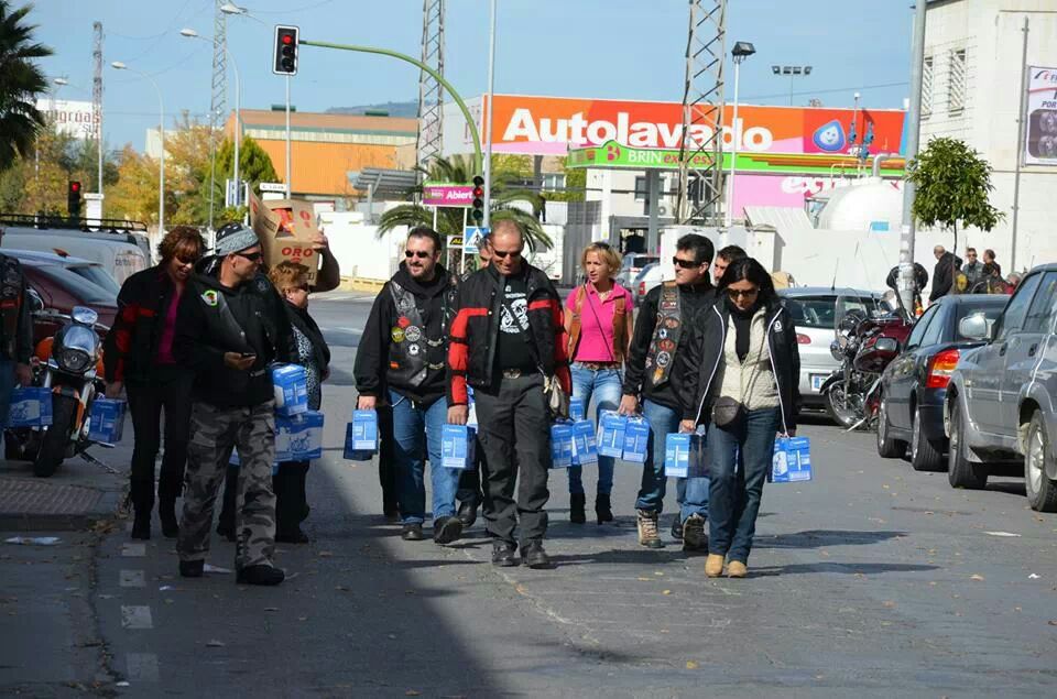 MOTEROS DONACION BANCO ALIMENTOS  (1)