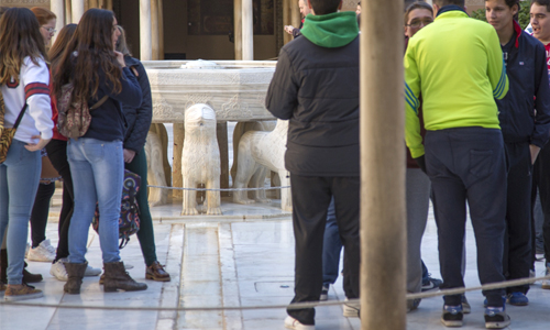 Alhambra turistas 02