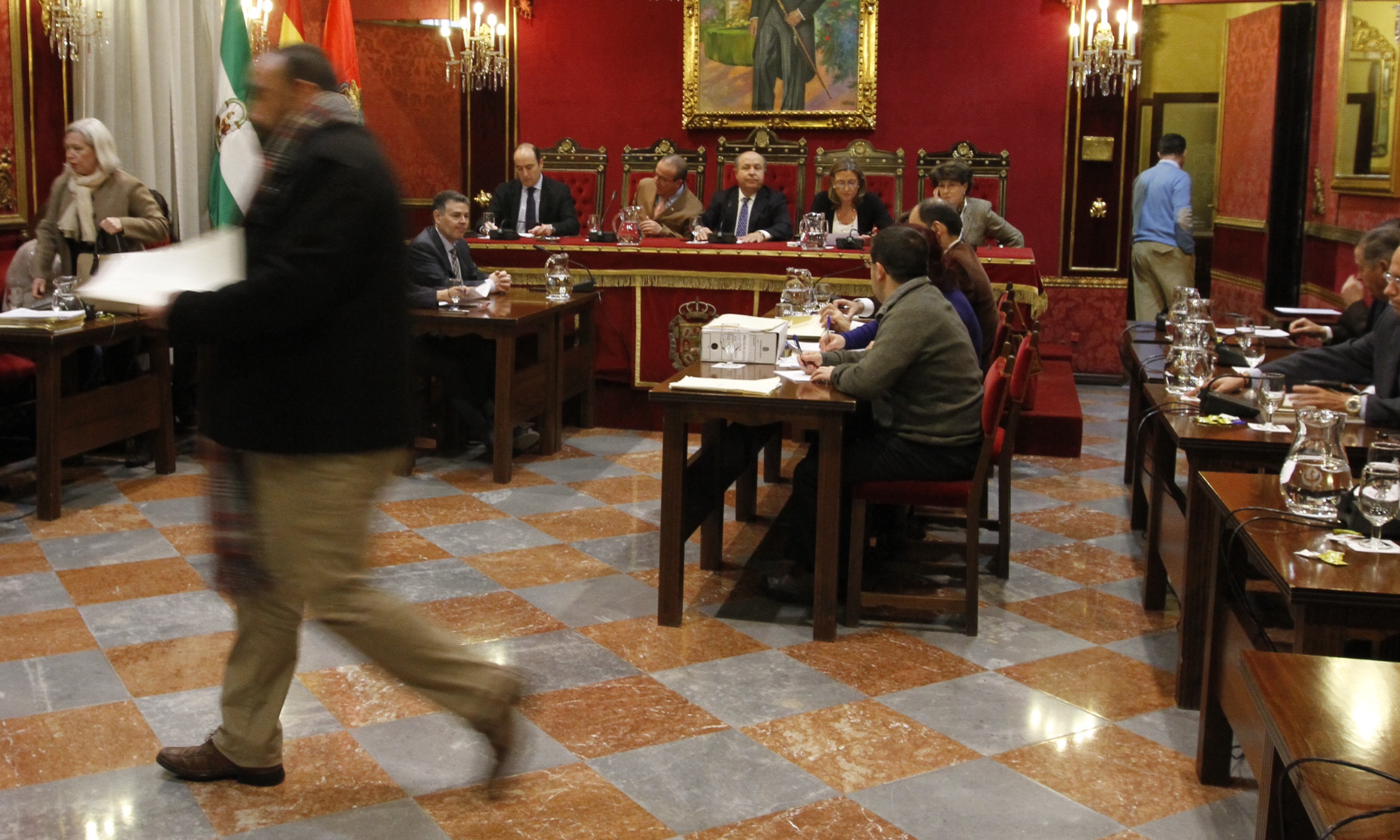 Ayuntamiento de Granada celebra pleno extraordinario para presupuesto municipal ejercicio 2014 _01