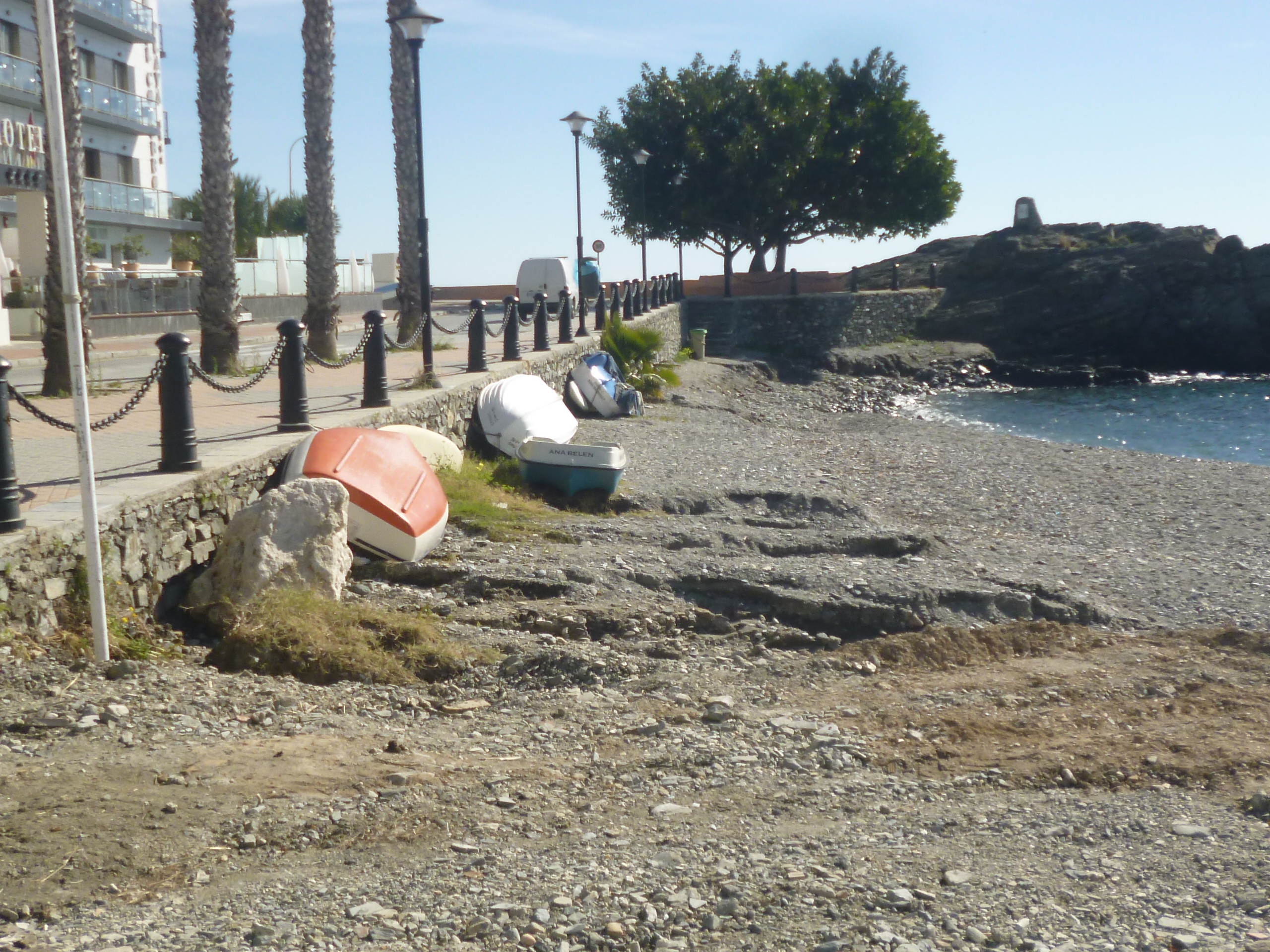 BARCOS FUERA DE EMBARCADEROS 14