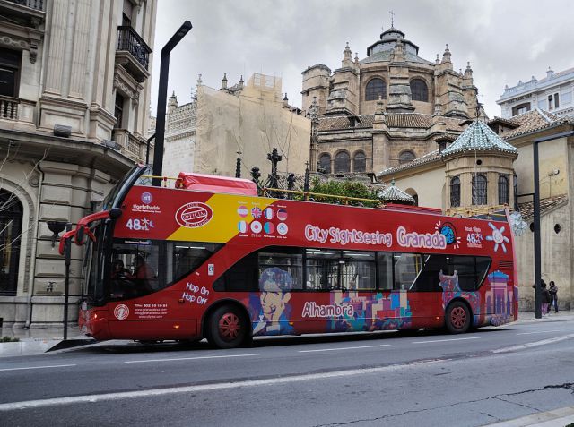 bus-turistico-640x640x80