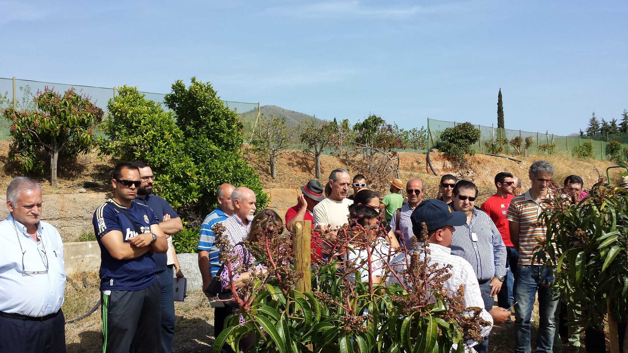 AGRICULTORES EN LA VISITA A LA NACLA 14