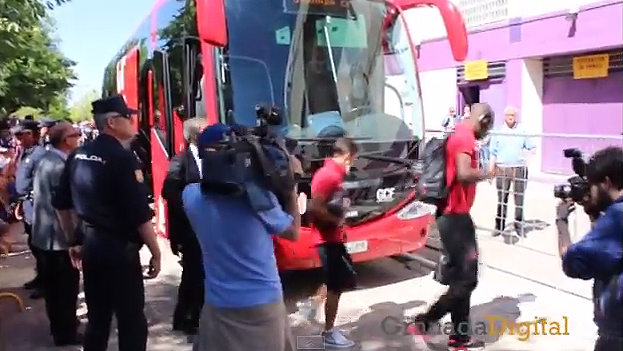 REcibimiento bus Granada CF