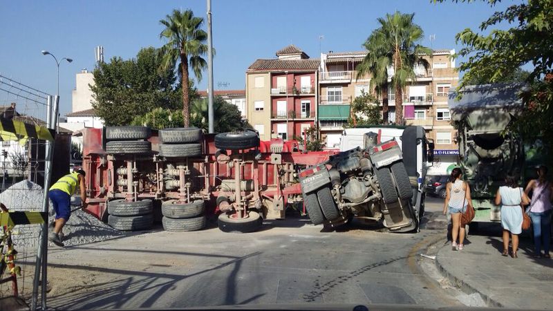 Camión|volcado|cartuja