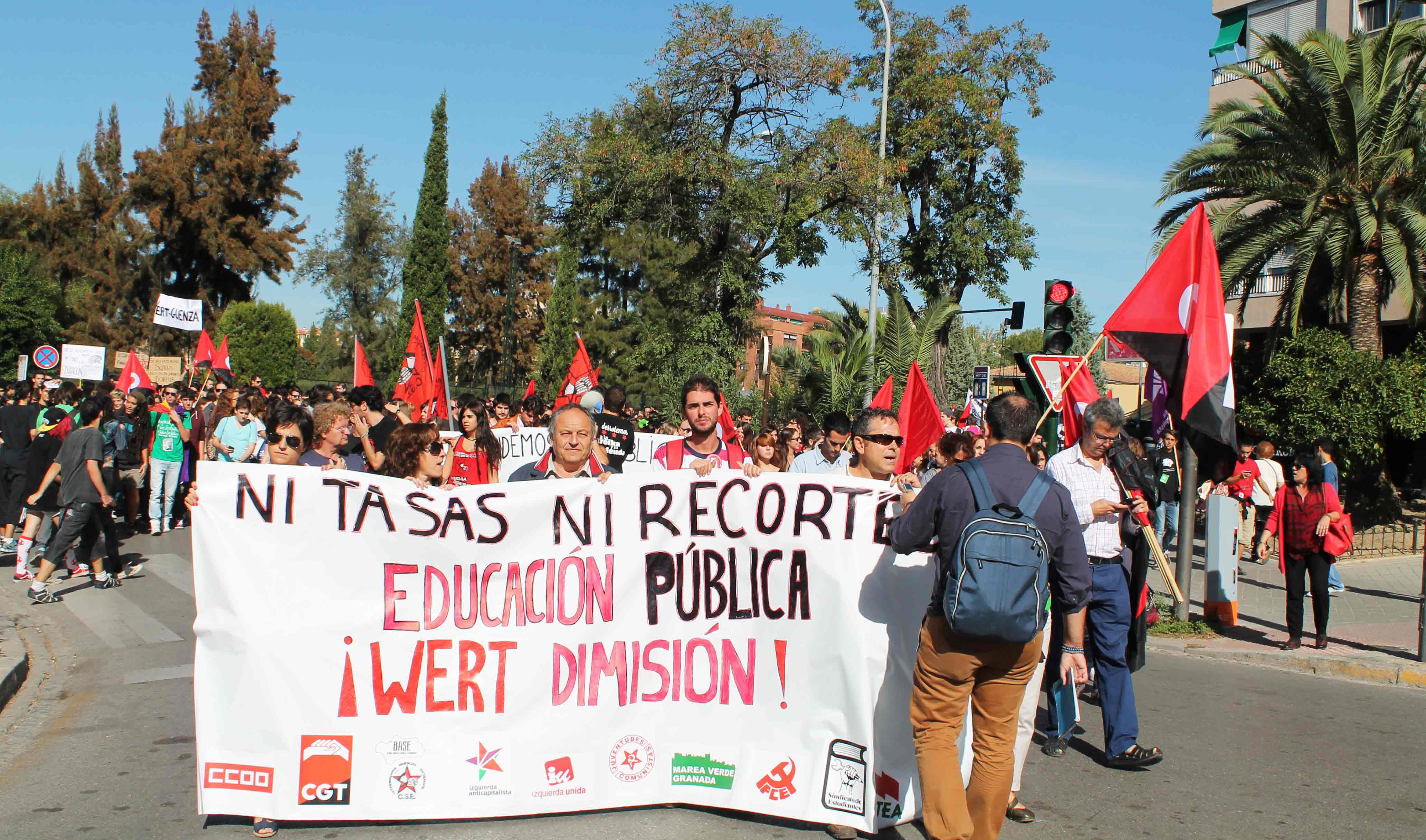 Tres más dos igual a cinco. El debate está servido