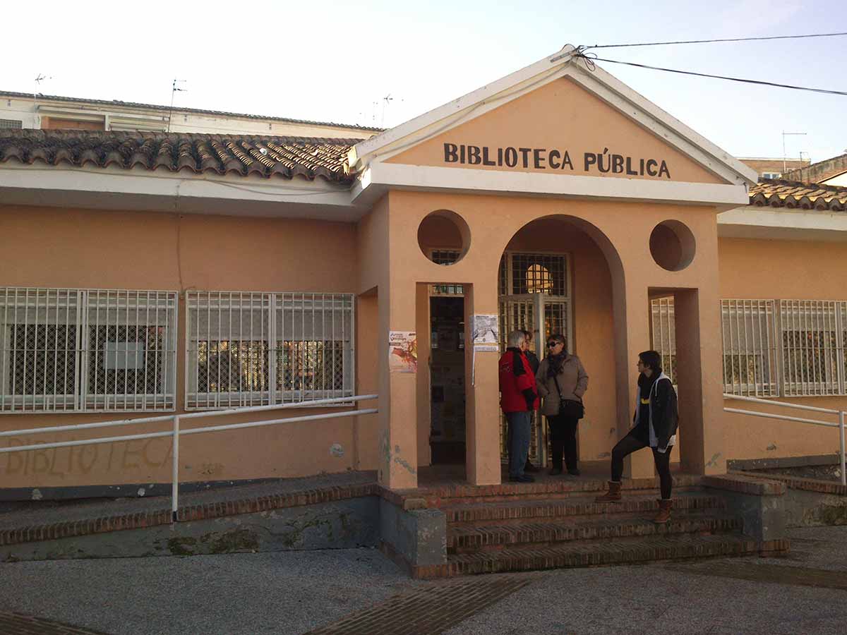 Biblioteca-Palomas