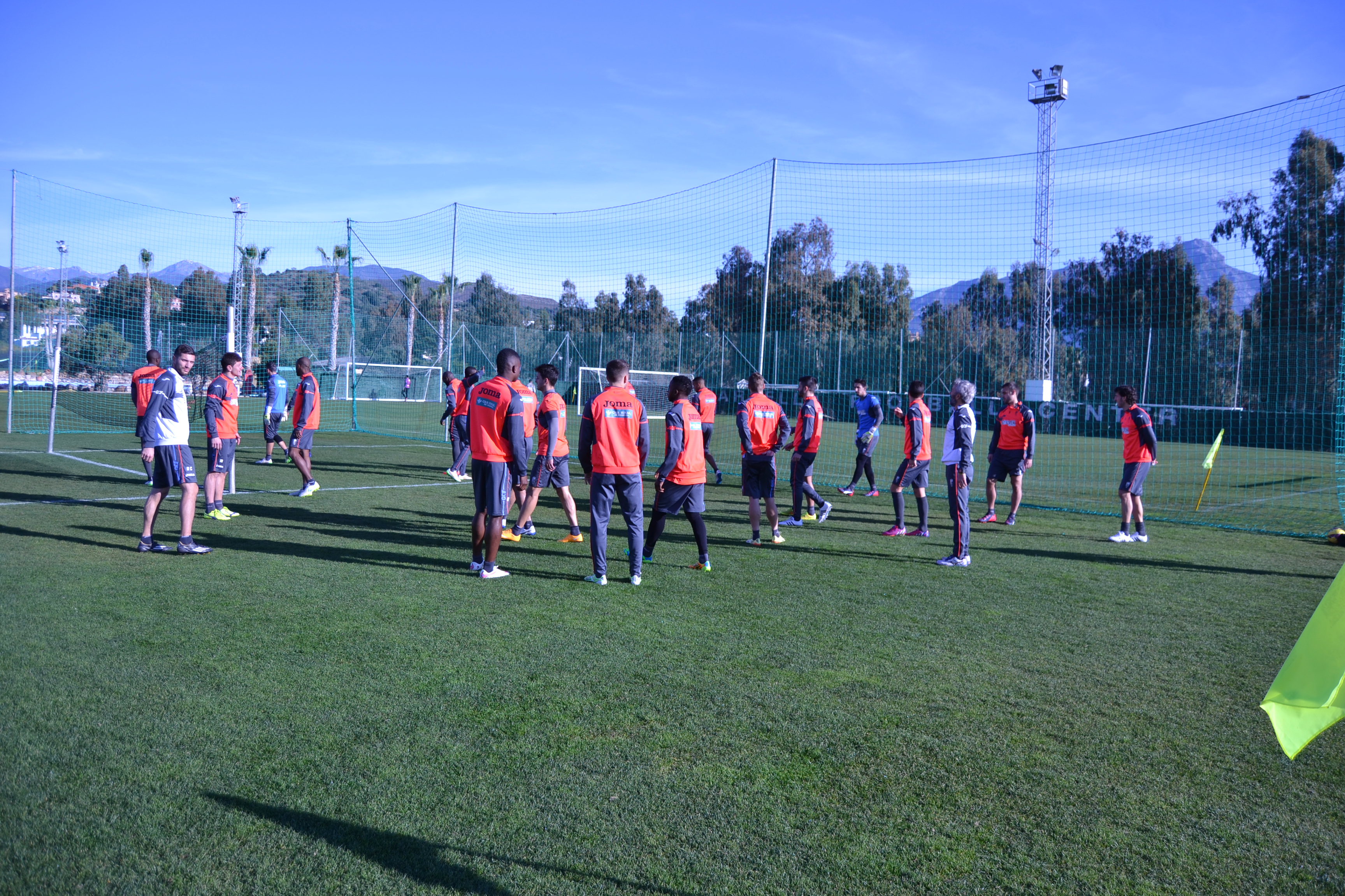 Entrenamiento del Granada CF en el Marbella Football Center