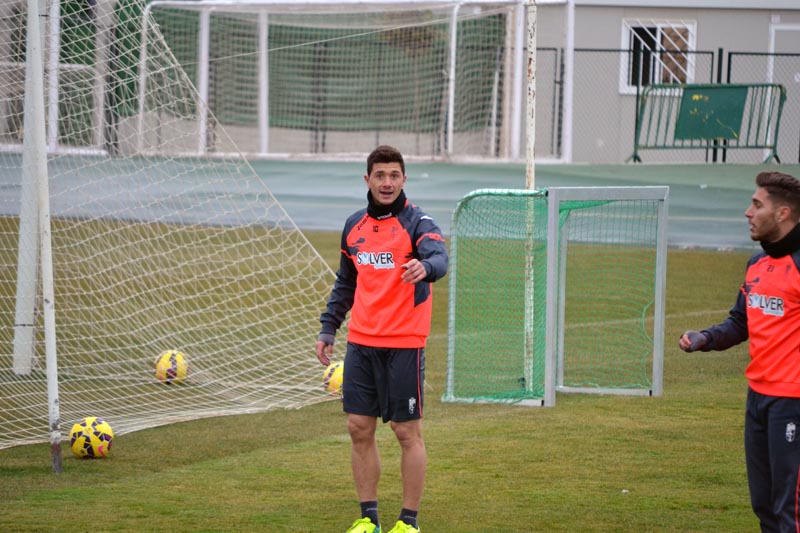 Piti sonrie entreno 1