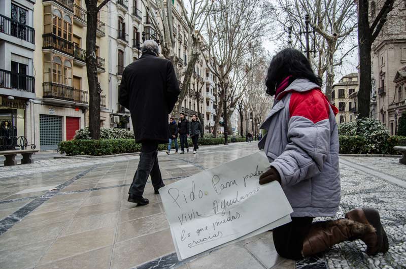 Gente-pidiendo - pobreza