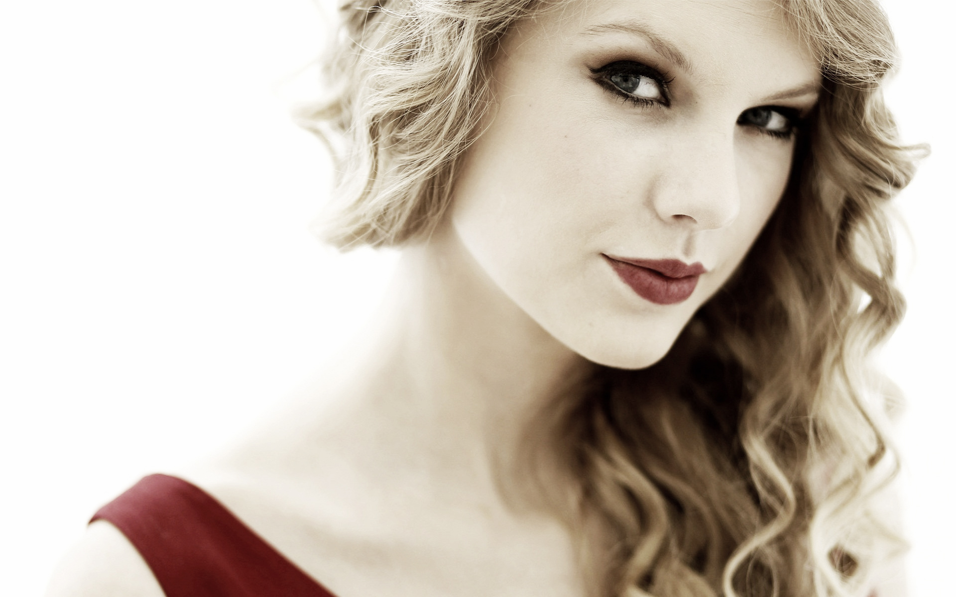 TaylorSwift