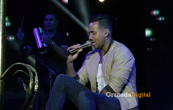 Romeo Santos-17