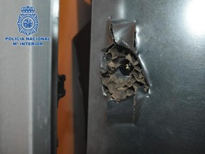 foto-puerta-policia-300x225