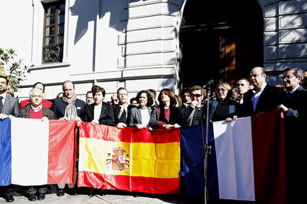 Atentados Francia Paco Cuenca Juan Garcia Montero, Sandra García Maria José Snachéz Rubio Pilar Aranda Rosa Maria Garrido tresa jimenez sebastian perez jose entrena