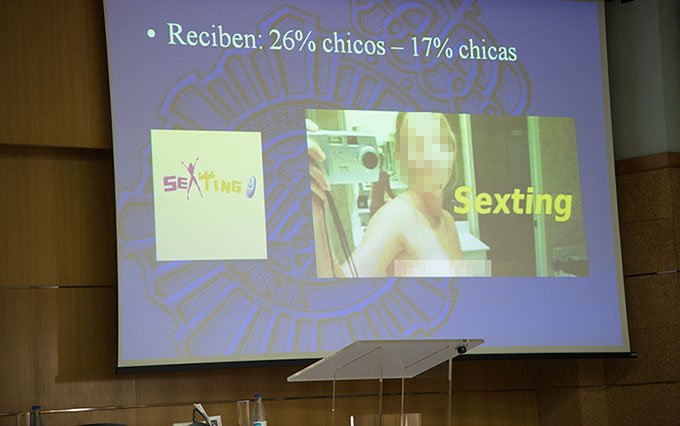 Sexting-diapositiva-policia-nacional