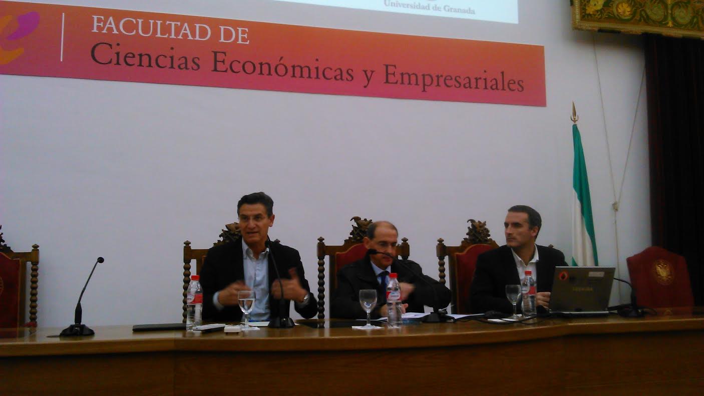 luis salvador-ciudadanos-facultad-economicas