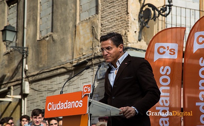 Ciudadanos-Albert-Rivera-Plaza-Nueva-15-e1450182240235