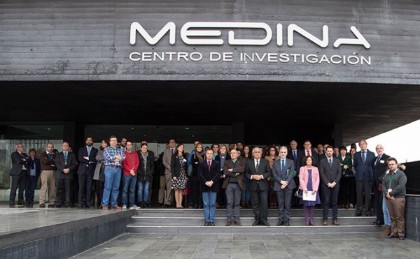 Consejeros Economía y Salud Encuentro Medina Minuto de Silencioa -1