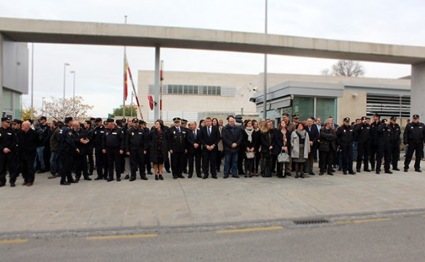 Delegado en Granada - Minuto de silencio Policía Nacional 2
