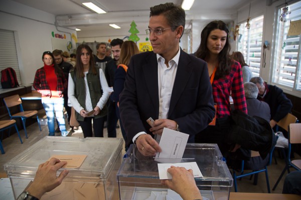 Luis Salvador 20D Elecciones Generales Urnas Votación Votos -17