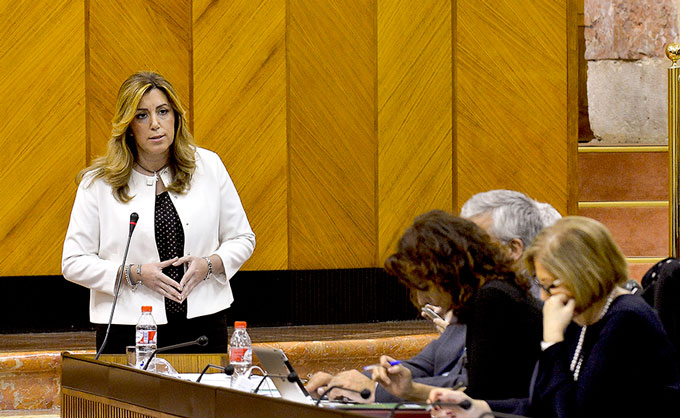 Susana-Diaz-Parlamento-Andaluz-Diciembre-2015-Gabinete