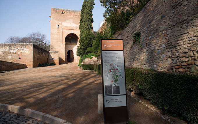 Puerta-De-La-Justicia-Alhambra-001-GetlyArce