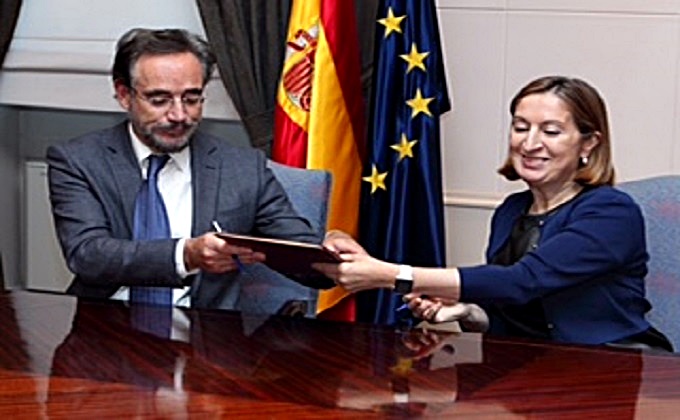 Firma -convenio- Santa Adela-Granada-ok