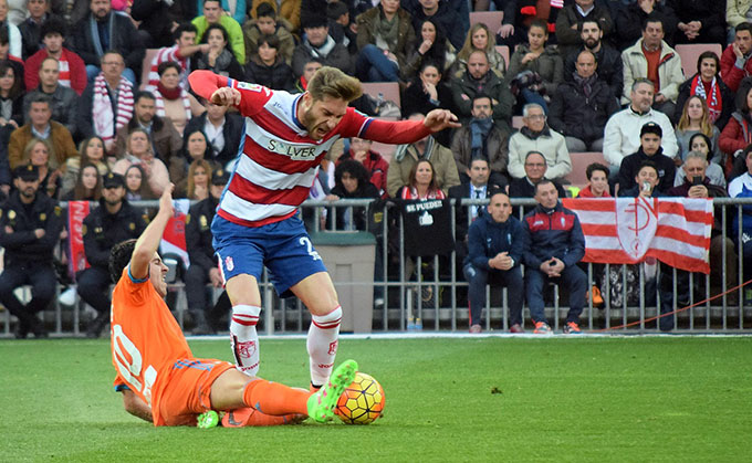 granada-valencia liga rochina tropiezo entrada