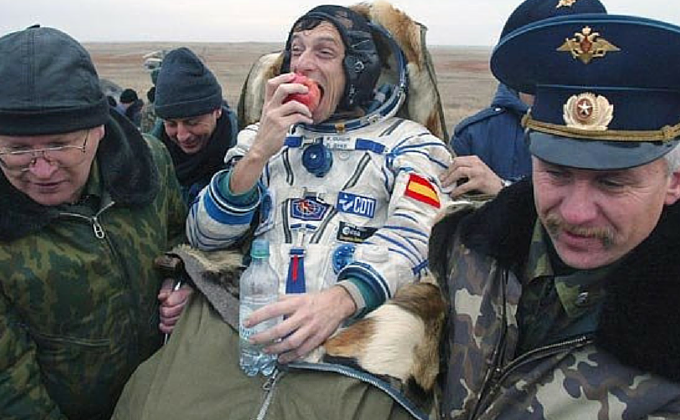 Astronautas y comida: ¿cómo cocinar en el espacio?