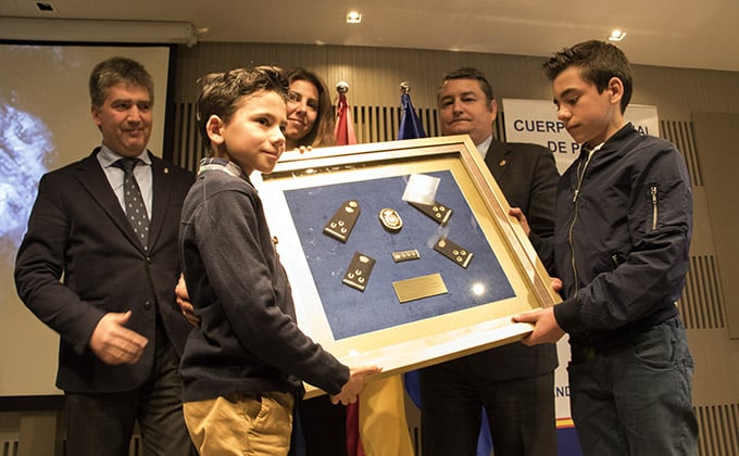 homenaje jorge garcia tudela viuda hijos policia nacional ignacio cosido