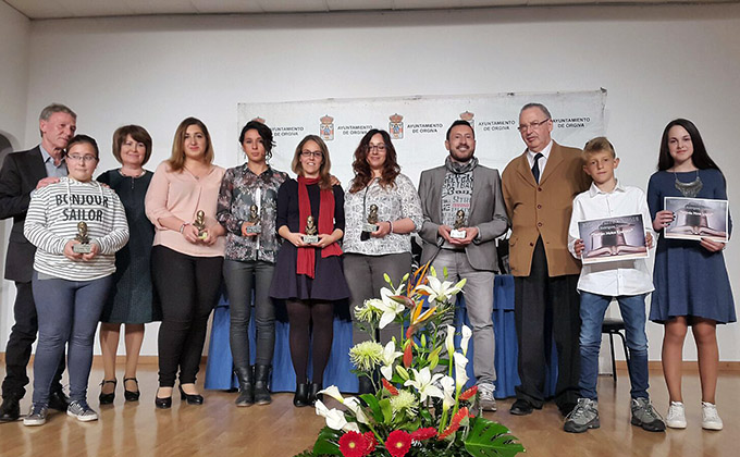 Ganadores del Certamen y miembros del jurado