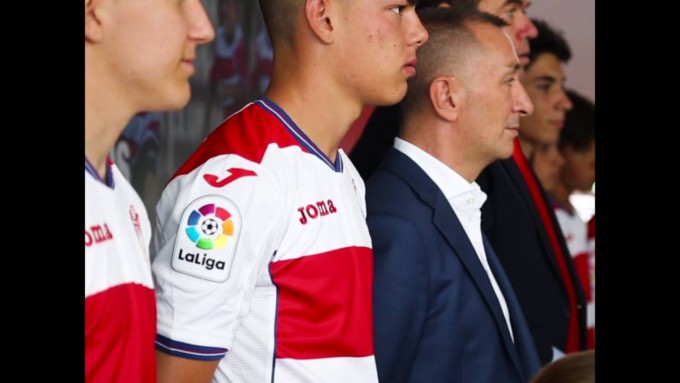 Presentación-oficial-de-la-primera-equipación-del-Granada-CF-2016