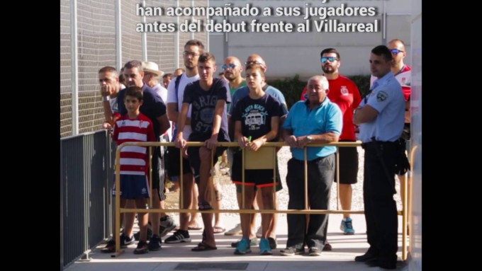 El-Granada-CF-realiza-un-entrenamiento-a-puerta-abierta-para-sus-aficionados