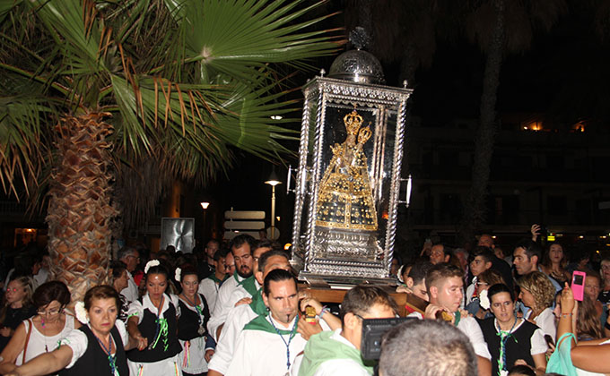 VIRGEN ANTIGUA PORTADA CAMINO DEL EMBARQUE EN PLAYA SAN CRISTOBAL 16