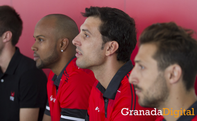 presentacion de los nuevos jugadores de Fundacion Club Baloncesto Granada