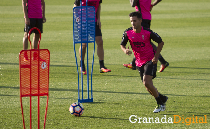 primer entrenamiento de Alberto Bueno como jugador del Granada CF Antonio L Juarez (3)