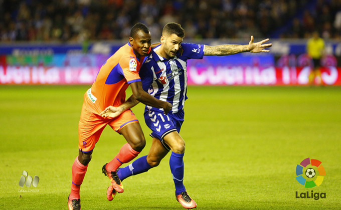 edgar-uche-alaves-granada