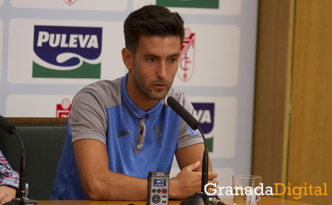 presentacion de Carcela y bueno  como nuevo jugador del Granada