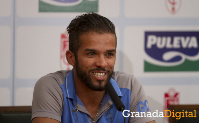 presentacion de Carcela y bueno  como nuevo jugador del Granada