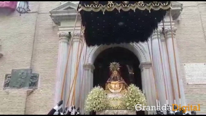 Salida-de-la-Virgen-de-las-Angustias-2016