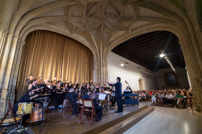 coro-universidad-26-09-176-1