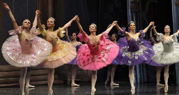 ballet-de-moscu-el-cascanueces-se-presentara-en-almun%cc%83ecar