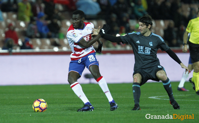 PARTIDO ENTRE EL GRANADA CLUB DE FUTBOL Y LA REAL SOCIEDAD DE SAN SEBASTIAN, CORRESPONDIENTE A LA JORNADA NUMERO 16 DE LA TEMPORADA 2016/17 DE LA LIGA SANTANDER DE PRIMERA DIVISON EN ESPAÑA, DISPUTADO EN EL ESTADIO DE LOS CARMENES DE GRANADA (ANDALUCIA,ESPAÑA)