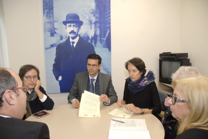 firma-archivo-falla-alcalde