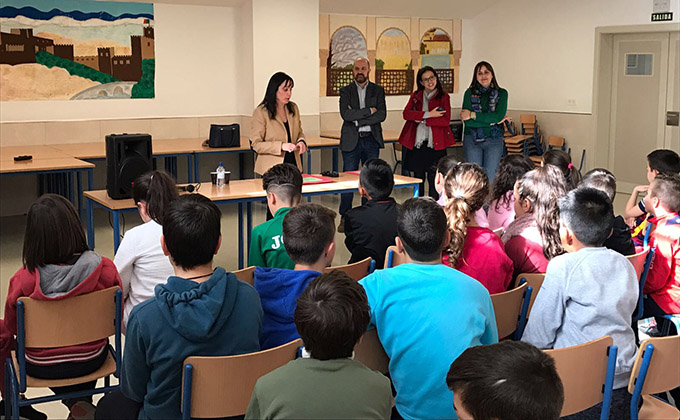 alcaldesa las gabias visita un colegio