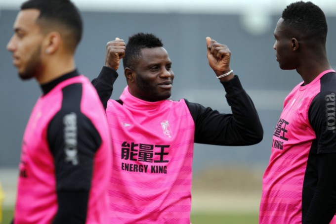 wakaso-entrenamiento-granada-cf