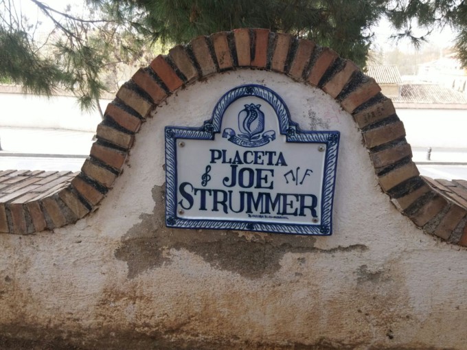 placeta-joe-strummer