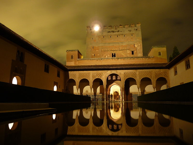 patio-alhambra-noche