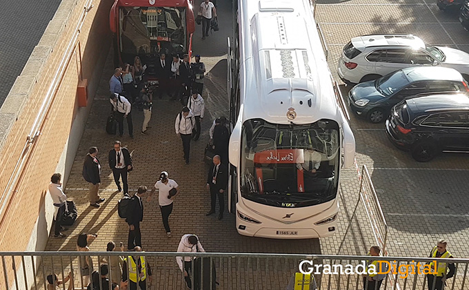 Llegada del Real Madrid a Los Carmenes