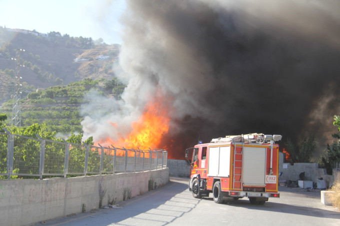 MOMENTO LLEGADA DE LOS BOMBEROS AL LUGAR DEL INCENDIO 17