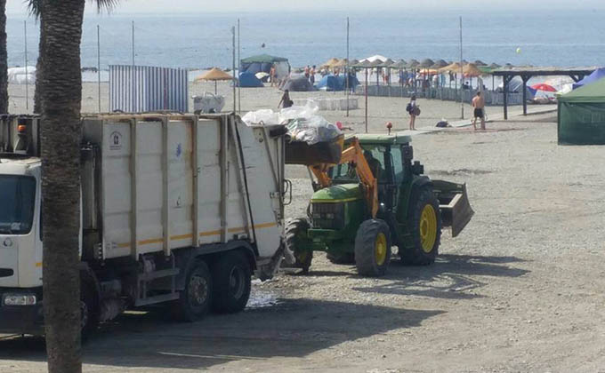 RETIRADA DE RESIDUOS DE LAS PLAYAS TRAS SAN JUAN 17